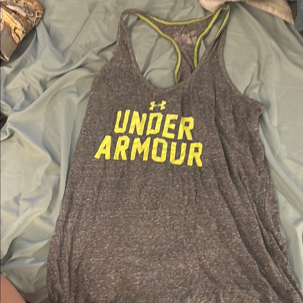 Under Armour Gray Sleeveless Relaxed Tank Top
